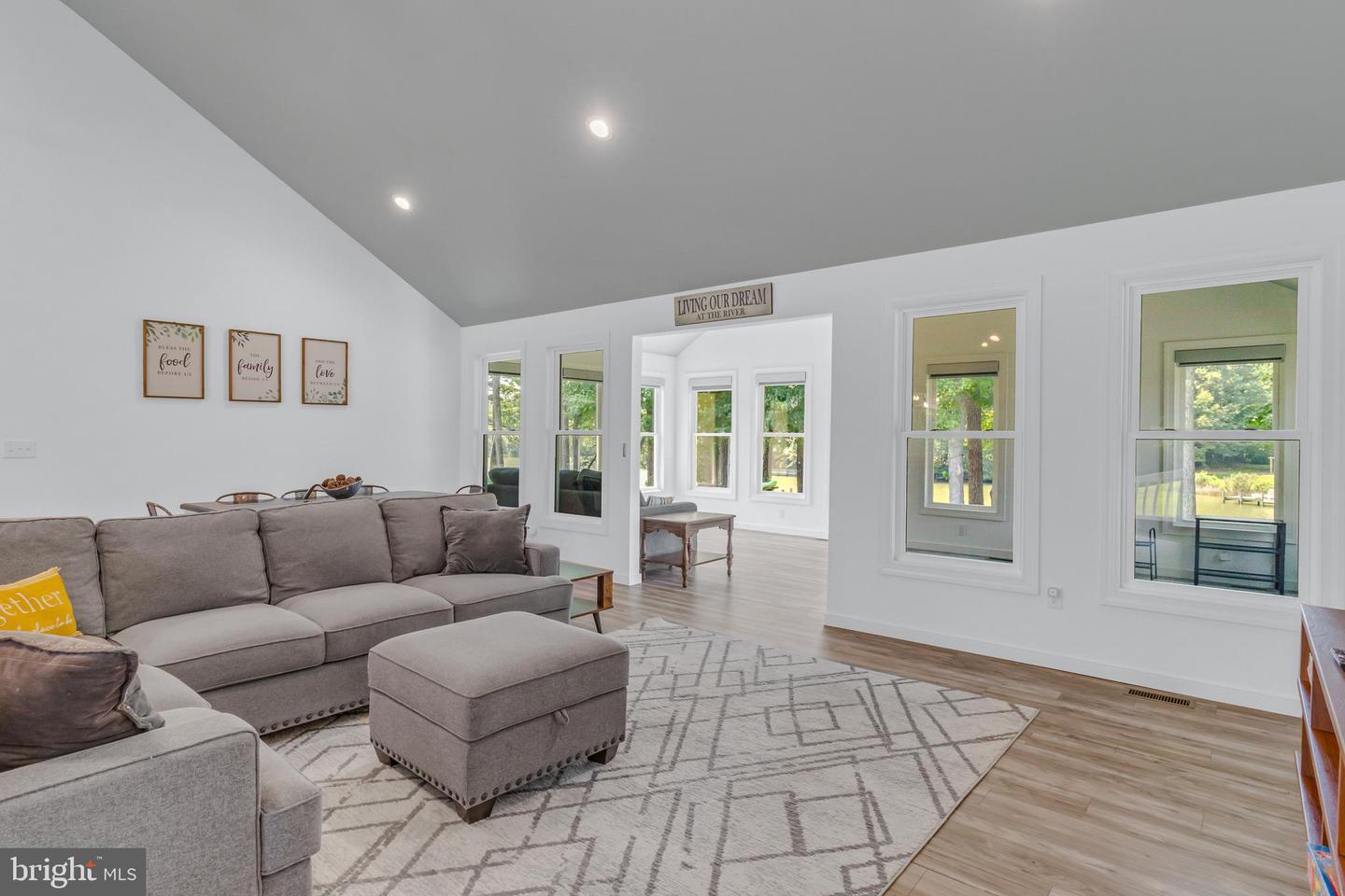 408 SMITH POINT RD, REEDVILLE, Virginia 22539, 3 Bedrooms Bedrooms, 5 Rooms Rooms,2 BathroomsBathrooms,Residential,For sale,408 SMITH POINT RD,VANV2001674 MLS # VANV2001674