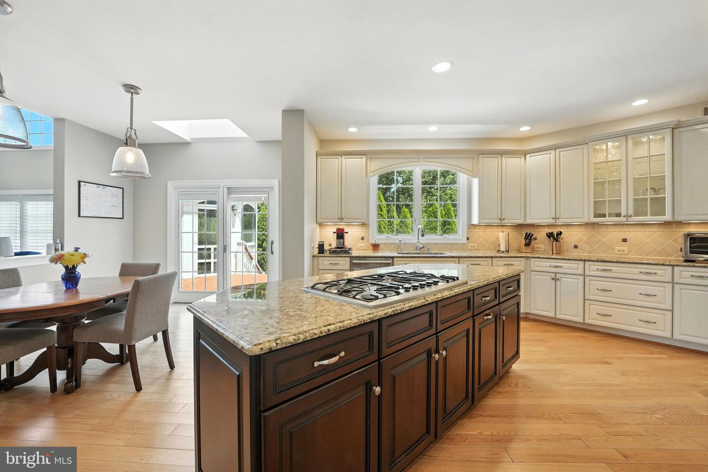 1781 CLOVERMEADOW DR, VIENNA, Virginia 22182, 5 Bedrooms Bedrooms, ,4 BathroomsBathrooms,Residential,For sale,1781 CLOVERMEADOW DR,VAFX2255392 MLS # VAFX2255392