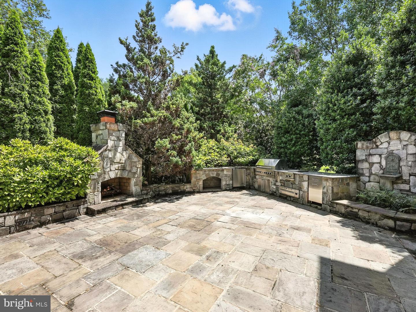 1781 CLOVERMEADOW DR, VIENNA, Virginia 22182, 5 Bedrooms Bedrooms, ,4 BathroomsBathrooms,Residential,For sale,1781 CLOVERMEADOW DR,VAFX2255392 MLS # VAFX2255392