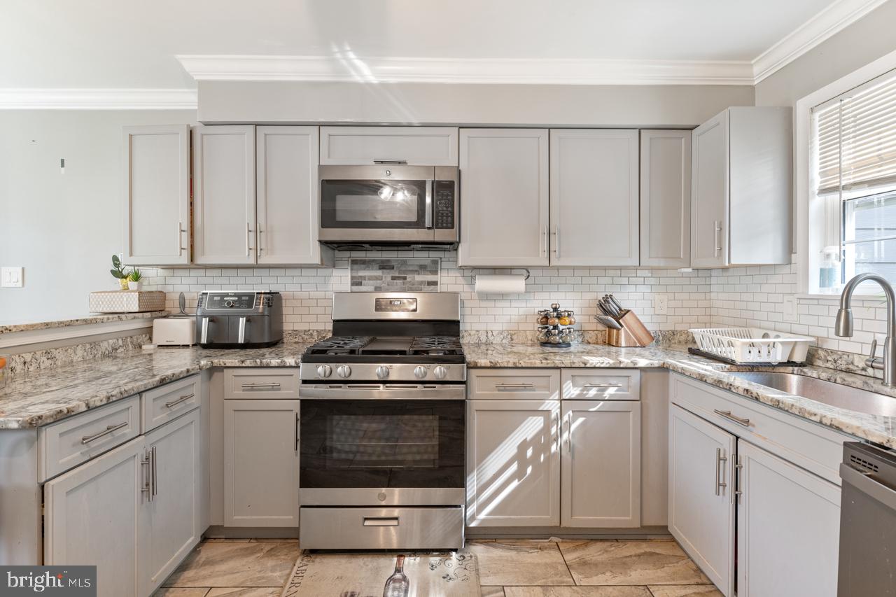 5562 SAINT CHARLES DR, WOODBRIDGE, Virginia 22193, 3 Bedrooms Bedrooms, ,2 BathroomsBathrooms,Residential,For sale,5562 SAINT CHARLES DR,VAPW2099292 MLS # VAPW2099292