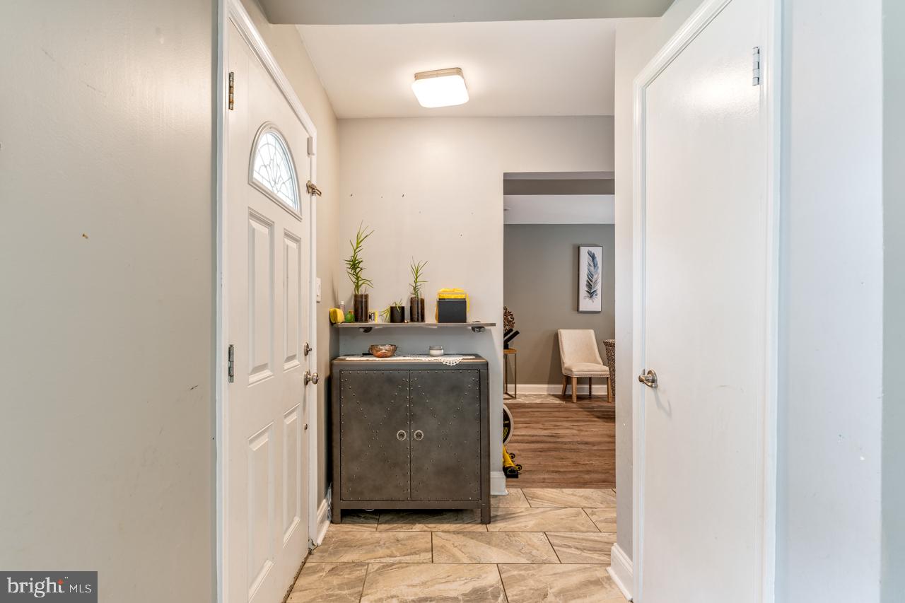 5562 SAINT CHARLES DR, WOODBRIDGE, Virginia 22193, 3 Bedrooms Bedrooms, ,2 BathroomsBathrooms,Residential,For sale,5562 SAINT CHARLES DR,VAPW2099292 MLS # VAPW2099292