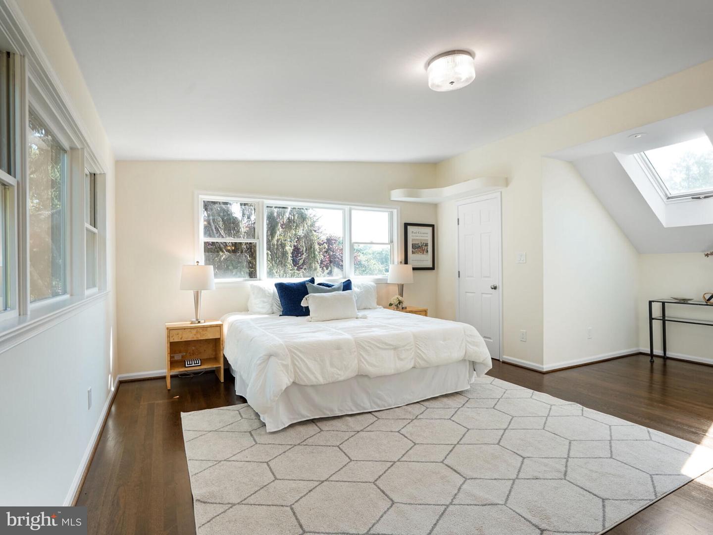 1912 YOUNGBLOOD ST, MCLEAN, Virginia 22101, 5 Bedrooms Bedrooms, ,3 BathroomsBathrooms,Residential,For sale,1912 YOUNGBLOOD ST,VAFX2256000 MLS # VAFX2256000