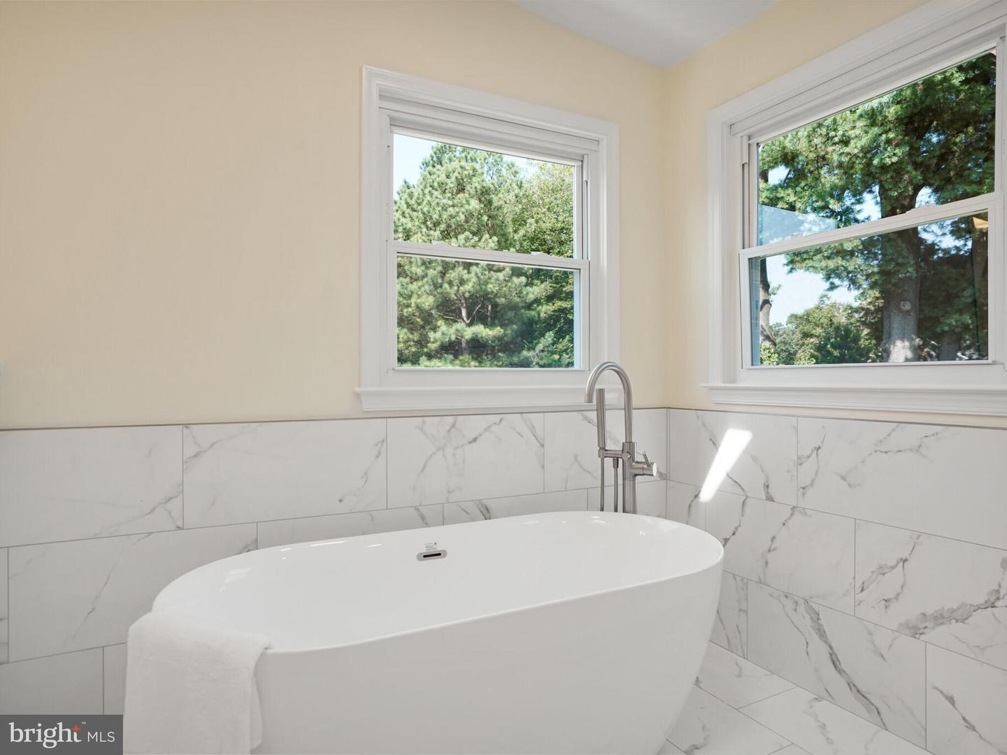 1912 YOUNGBLOOD ST, MCLEAN, Virginia 22101, 5 Bedrooms Bedrooms, ,3 BathroomsBathrooms,Residential,For sale,1912 YOUNGBLOOD ST,VAFX2256000 MLS # VAFX2256000