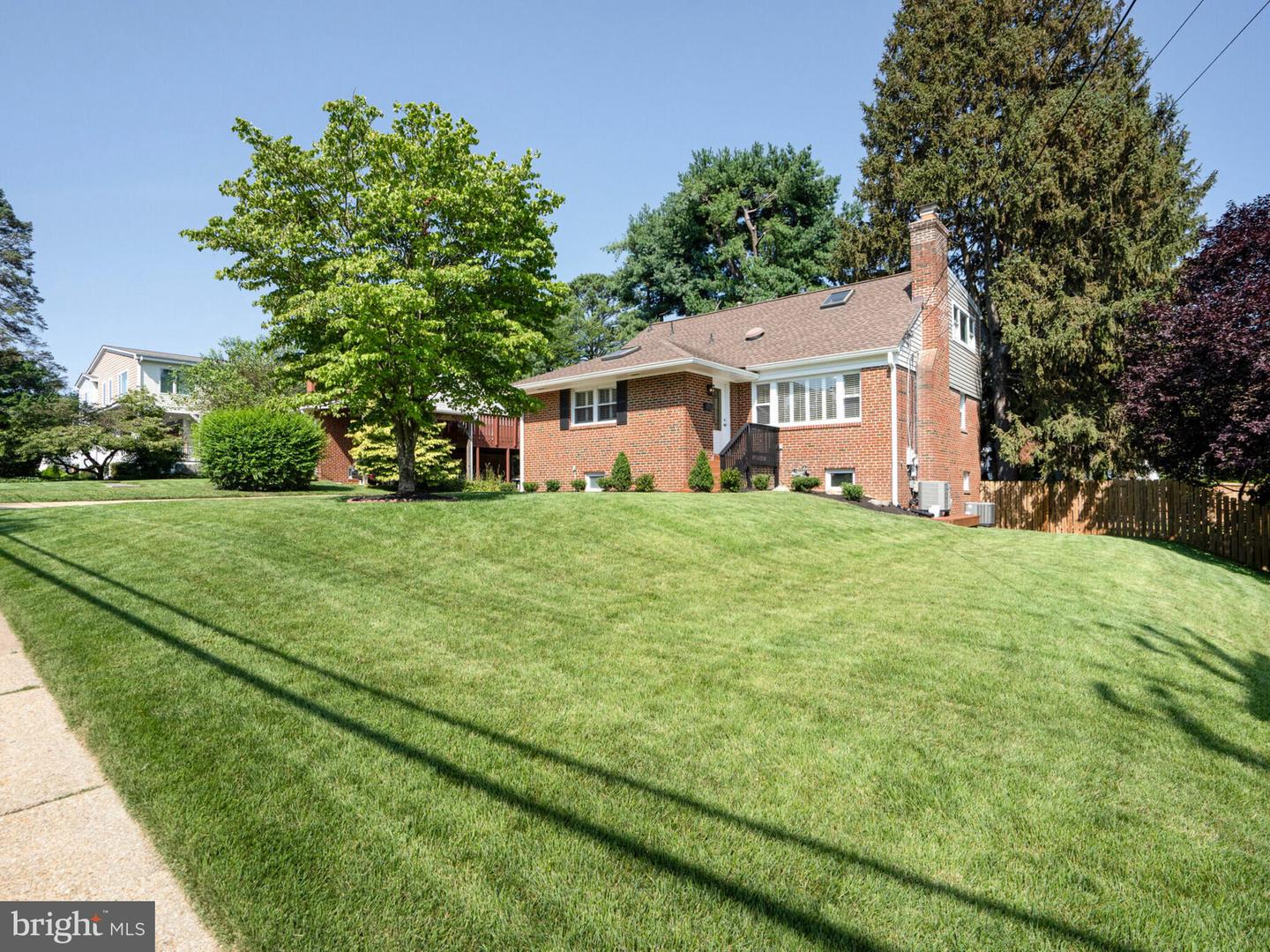 1912 YOUNGBLOOD ST, MCLEAN, Virginia 22101, 5 Bedrooms Bedrooms, ,3 BathroomsBathrooms,Residential,For sale,1912 YOUNGBLOOD ST,VAFX2256000 MLS # VAFX2256000