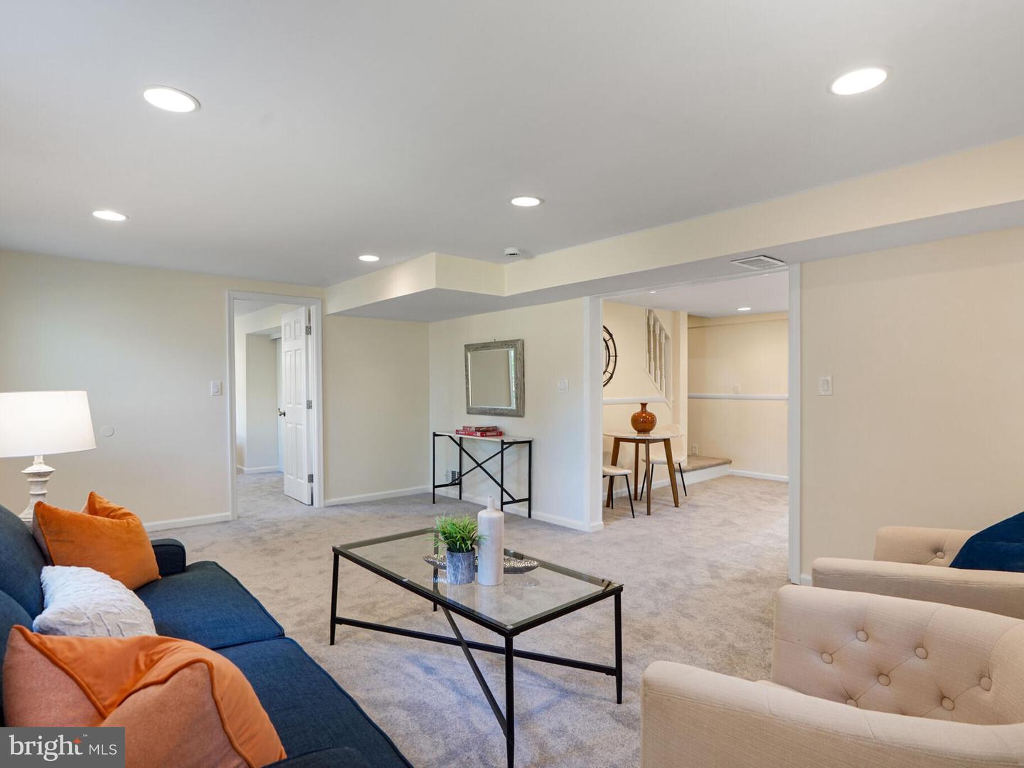1912 YOUNGBLOOD ST, MCLEAN, Virginia 22101, 5 Bedrooms Bedrooms, ,3 BathroomsBathrooms,Residential,For sale,1912 YOUNGBLOOD ST,VAFX2256000 MLS # VAFX2256000
