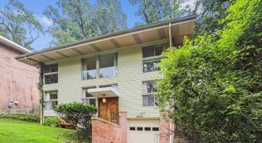 2901 HILLCREST DR SE, WASHINGTON, District Of Columbia 20020, 3 Bedrooms Bedrooms, ,2 BathroomsBathrooms,Residential,For sale,2901 HILLCREST DR SE,DCDC2211168 MLS # DCDC2211168