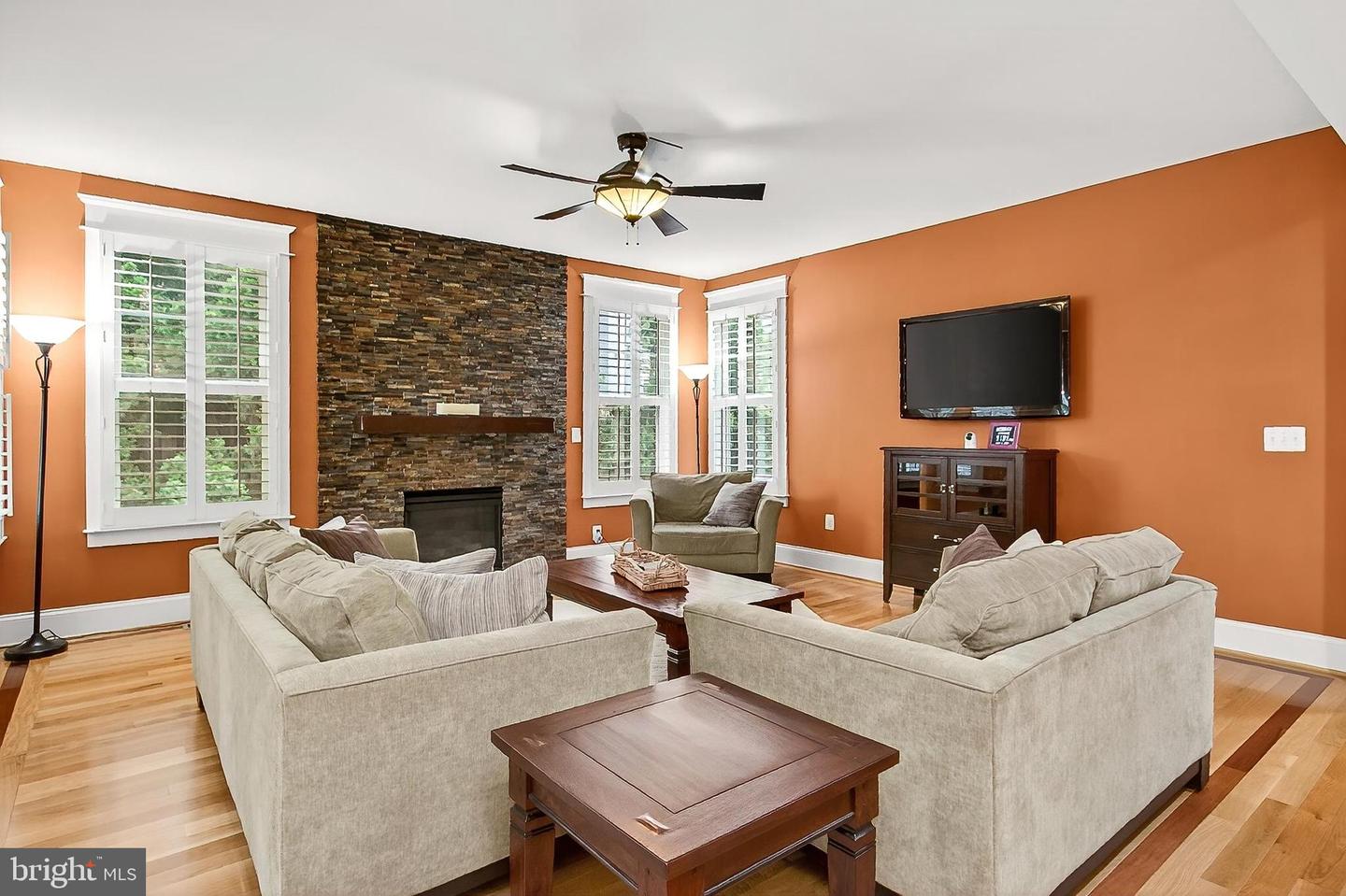 611 OAK HAVEN DR, FALLS CHURCH, Virginia 22046, 5 Bedrooms Bedrooms, ,4 BathroomsBathrooms,Residential,For sale,611 OAK HAVEN DR,VAFA2003144 MLS # VAFA2003144