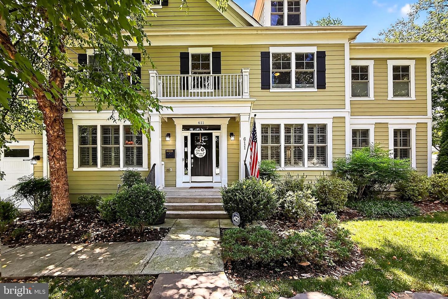 611 OAK HAVEN DR, FALLS CHURCH, Virginia 22046, 5 Bedrooms Bedrooms, ,4 BathroomsBathrooms,Residential,For sale,611 OAK HAVEN DR,VAFA2003144 MLS # VAFA2003144