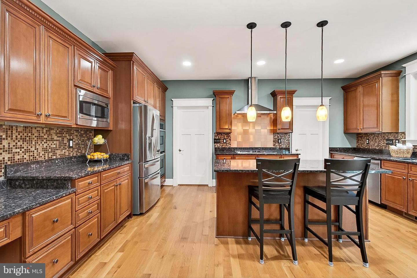 611 OAK HAVEN DR, FALLS CHURCH, Virginia 22046, 5 Bedrooms Bedrooms, ,4 BathroomsBathrooms,Residential,For sale,611 OAK HAVEN DR,VAFA2003144 MLS # VAFA2003144