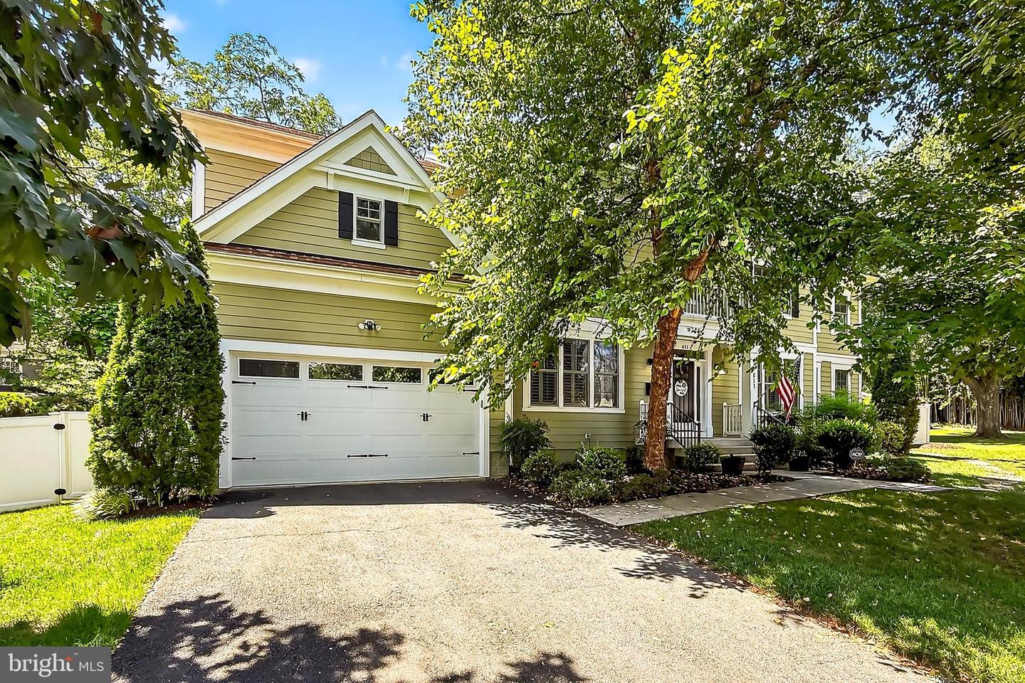 611 OAK HAVEN DR, FALLS CHURCH, Virginia 22046, 5 Bedrooms Bedrooms, ,4 BathroomsBathrooms,Residential,For sale,611 OAK HAVEN DR,VAFA2003144 MLS # VAFA2003144