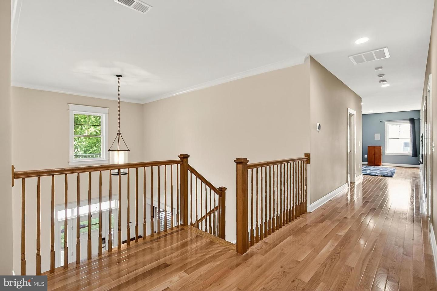 611 OAK HAVEN DR, FALLS CHURCH, Virginia 22046, 5 Bedrooms Bedrooms, ,4 BathroomsBathrooms,Residential,For sale,611 OAK HAVEN DR,VAFA2003144 MLS # VAFA2003144