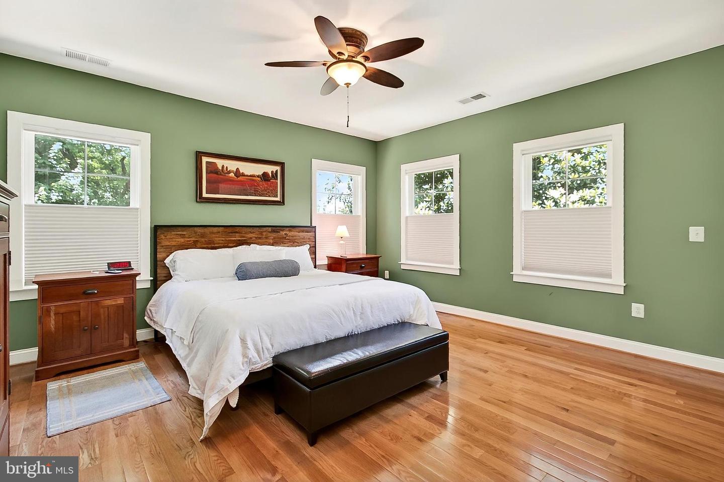 611 OAK HAVEN DR, FALLS CHURCH, Virginia 22046, 5 Bedrooms Bedrooms, ,4 BathroomsBathrooms,Residential,For sale,611 OAK HAVEN DR,VAFA2003144 MLS # VAFA2003144