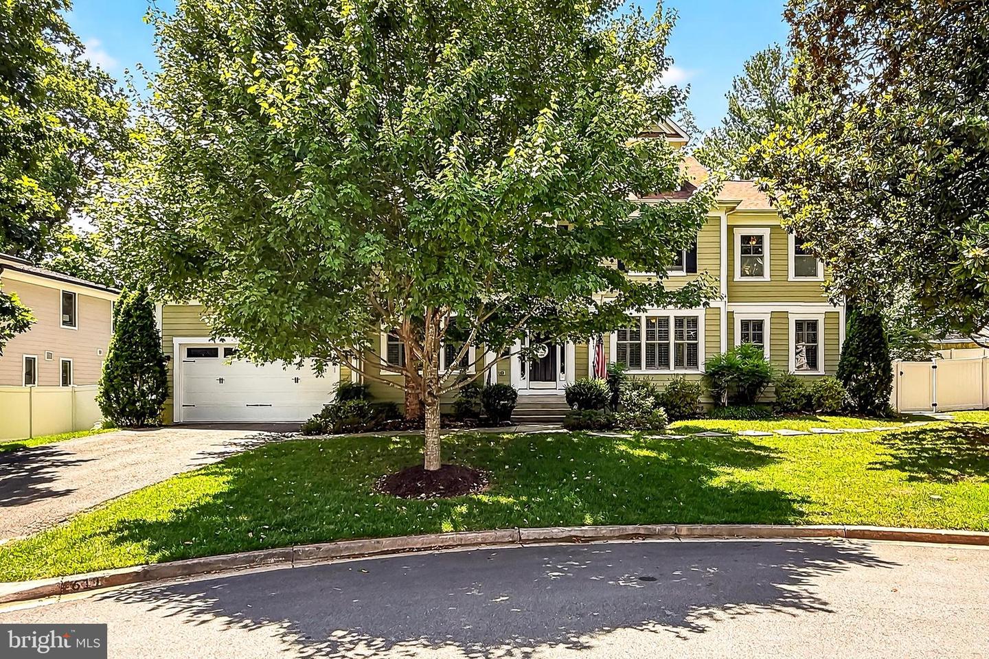 611 OAK HAVEN DR, FALLS CHURCH, Virginia 22046, 5 Bedrooms Bedrooms, ,4 BathroomsBathrooms,Residential,For sale,611 OAK HAVEN DR,VAFA2003144 MLS # VAFA2003144