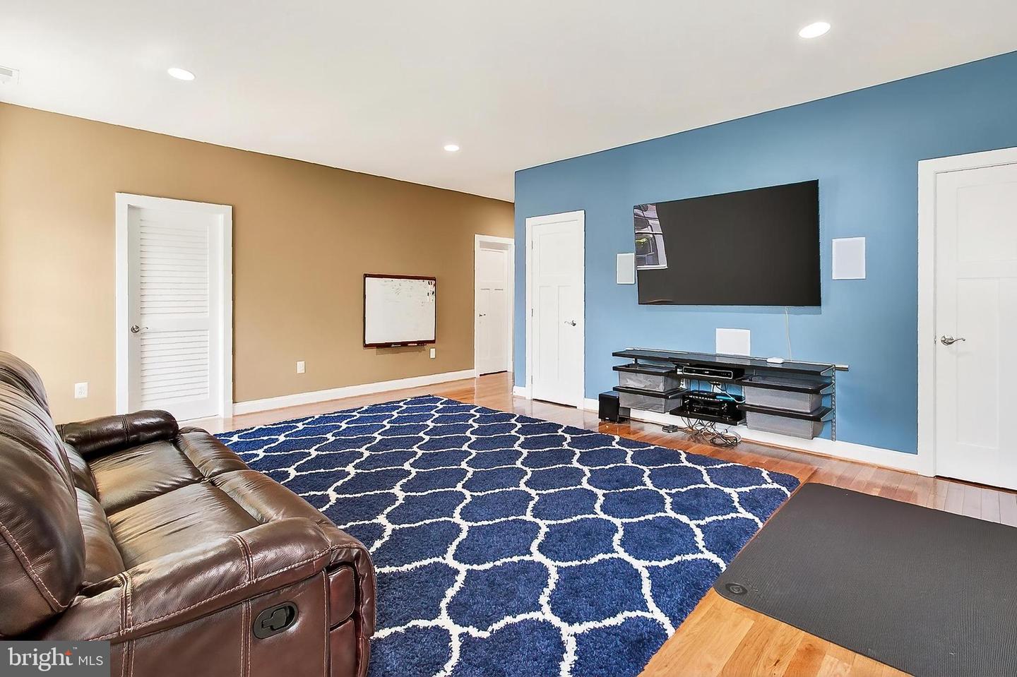 611 OAK HAVEN DR, FALLS CHURCH, Virginia 22046, 5 Bedrooms Bedrooms, ,4 BathroomsBathrooms,Residential,For sale,611 OAK HAVEN DR,VAFA2003144 MLS # VAFA2003144