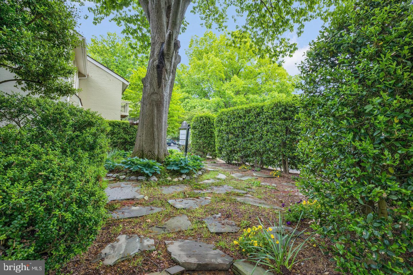 2001 CHADDS FORD DR, RESTON, Virginia 20191, 3 Bedrooms Bedrooms, ,3 BathroomsBathrooms,Residential,For sale,2001 CHADDS FORD DR,VAFX2256688 MLS # VAFX2256688