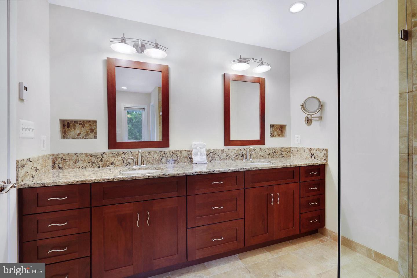 2001 CHADDS FORD DR, RESTON, Virginia 20191, 3 Bedrooms Bedrooms, ,3 BathroomsBathrooms,Residential,For sale,2001 CHADDS FORD DR,VAFX2256688 MLS # VAFX2256688