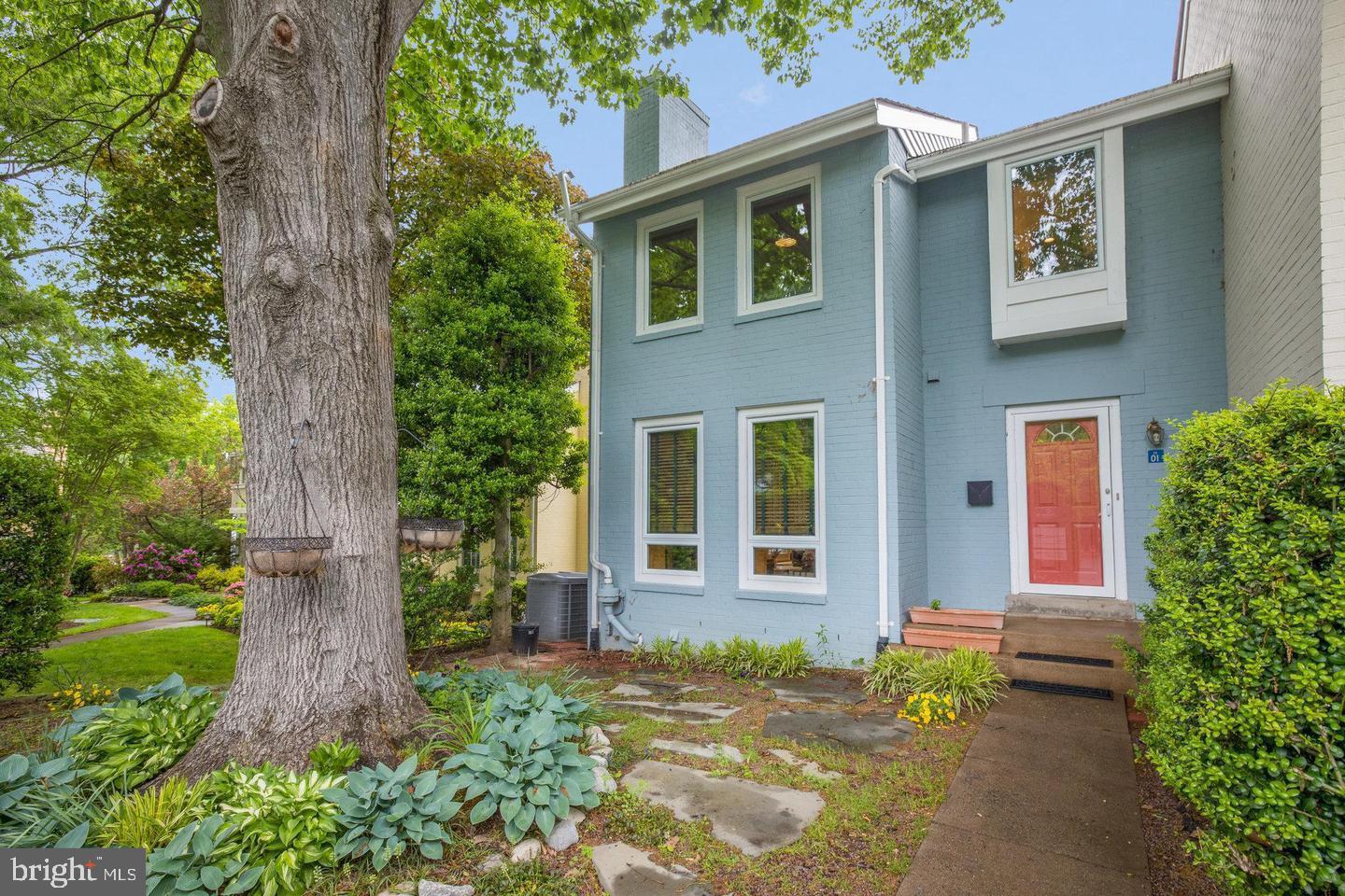 2001 CHADDS FORD DR, RESTON, Virginia 20191, 3 Bedrooms Bedrooms, ,3 BathroomsBathrooms,Residential,For sale,2001 CHADDS FORD DR,VAFX2256688 MLS # VAFX2256688