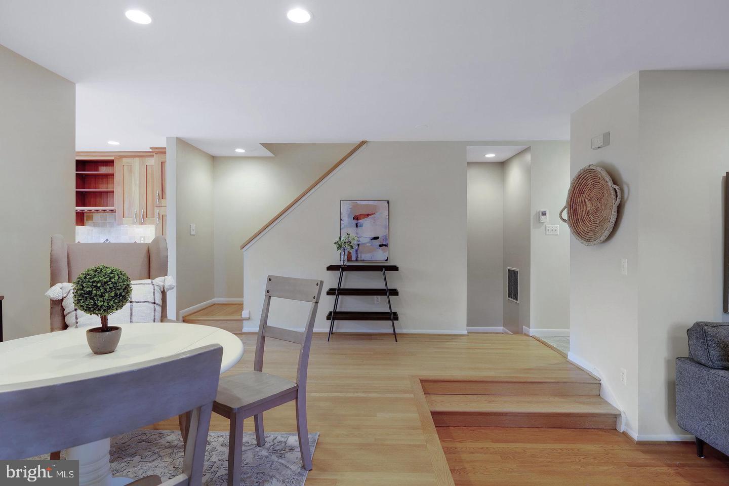 2001 CHADDS FORD DR, RESTON, Virginia 20191, 3 Bedrooms Bedrooms, ,3 BathroomsBathrooms,Residential,For sale,2001 CHADDS FORD DR,VAFX2256688 MLS # VAFX2256688