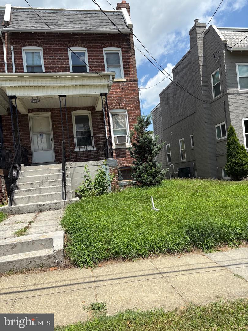 825 QUACKENBOS ST NW, WASHINGTON, District Of Columbia 20011, 4 Bedrooms Bedrooms, 3 Rooms Rooms,2 BathroomsBathrooms,Residential,For sale,825 QUACKENBOS ST NW,DCDC2211508 MLS # DCDC2211508