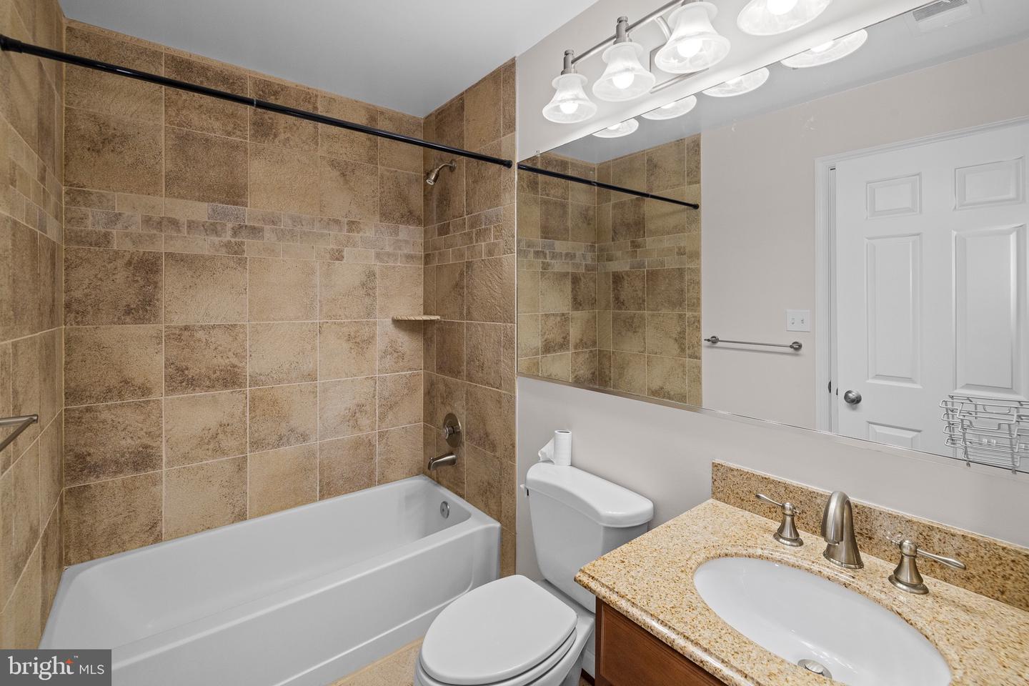 244 S REYNOLDS ST #405, ALEXANDRIA, Virginia 22304, 2 Bedrooms Bedrooms, ,2 BathroomsBathrooms,Residential,For sale,244 S REYNOLDS ST #405,VAAX2047772 MLS # VAAX2047772