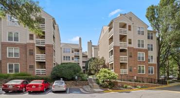 244 S REYNOLDS ST #405, ALEXANDRIA, Virginia 22304, 2 Bedrooms Bedrooms, ,2 BathroomsBathrooms,Residential,For sale,244 S REYNOLDS ST #405,VAAX2047772 MLS # VAAX2047772