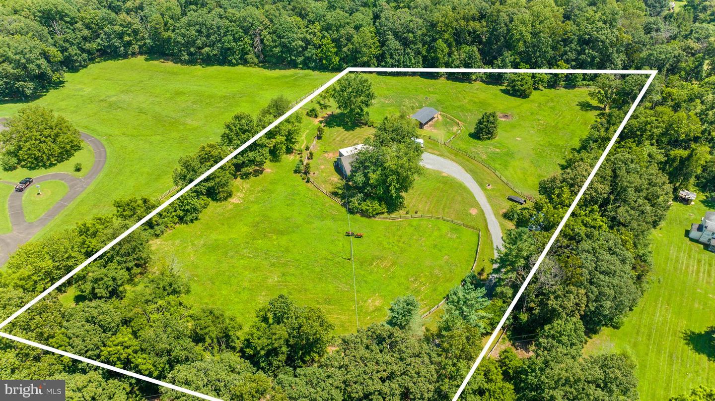 9467 OLD WATERLOO RD, WARRENTON, Virginia 20186, 3 Bedrooms Bedrooms, ,2 BathroomsBathrooms,Residential,For sale,9467 OLD WATERLOO RD,VAFQ2017586 MLS # VAFQ2017586