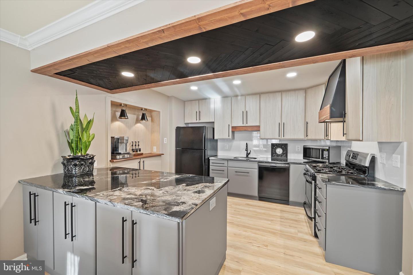 8121 TRURO CT, SPRINGFIELD, Virginia 22152, 3 Bedrooms Bedrooms, ,2 BathroomsBathrooms,Residential,For sale,8121 TRURO CT,VAFX2257406 MLS # VAFX2257406
