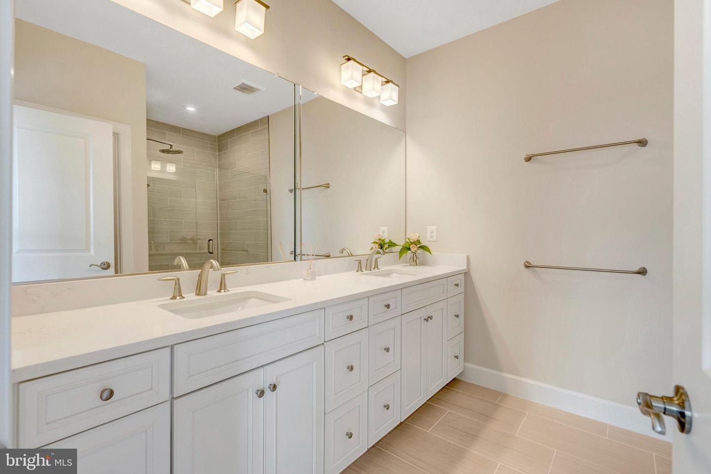 8664 UNDERHILL LN, MANASSAS, Virginia 20112, 4 Bedrooms Bedrooms, ,3 BathroomsBathrooms,Residential,For sale,8664 UNDERHILL LN,VAPW2099962 MLS # VAPW2099962
