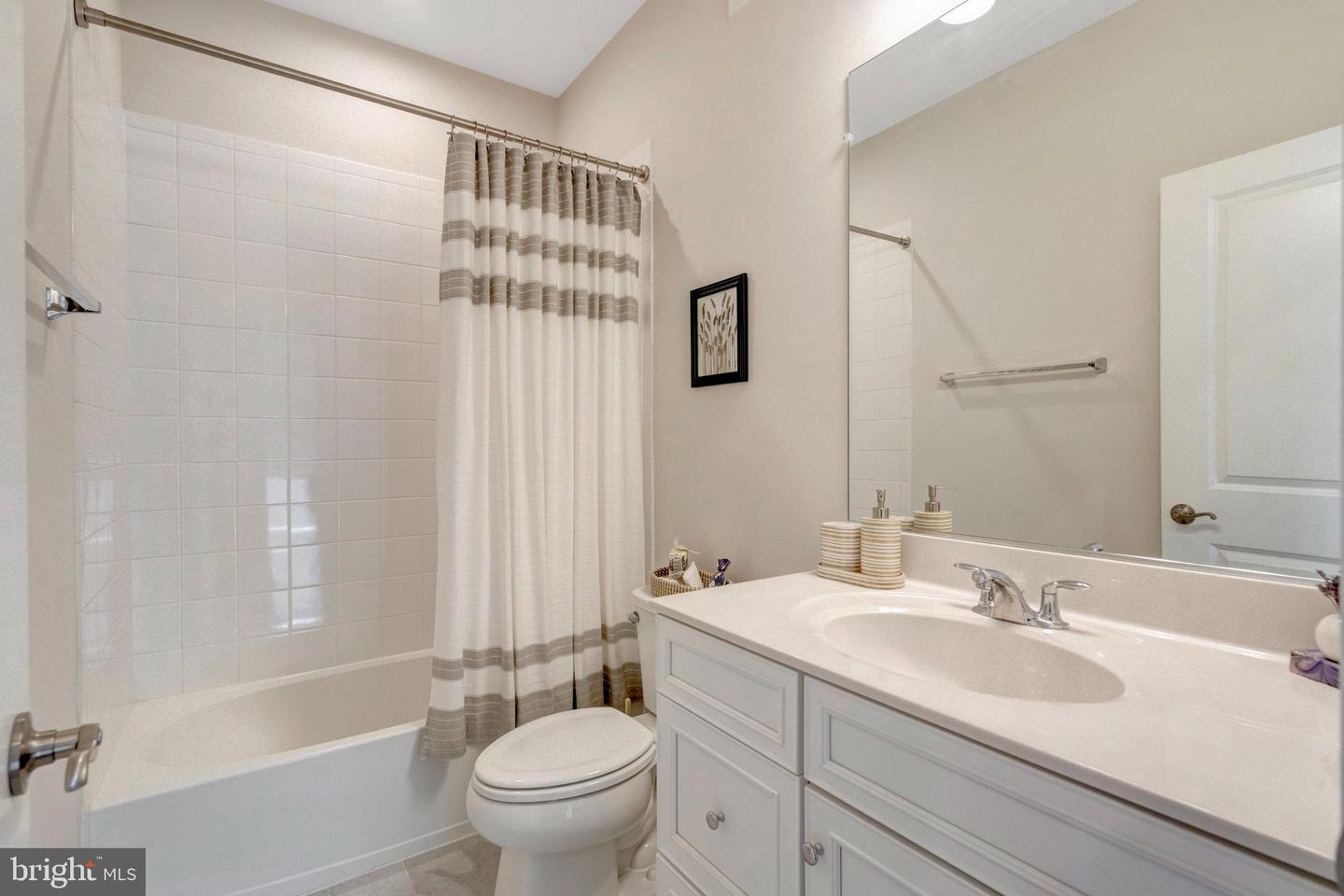 8664 UNDERHILL LN, MANASSAS, Virginia 20112, 4 Bedrooms Bedrooms, ,3 BathroomsBathrooms,Residential,For sale,8664 UNDERHILL LN,VAPW2099962 MLS # VAPW2099962