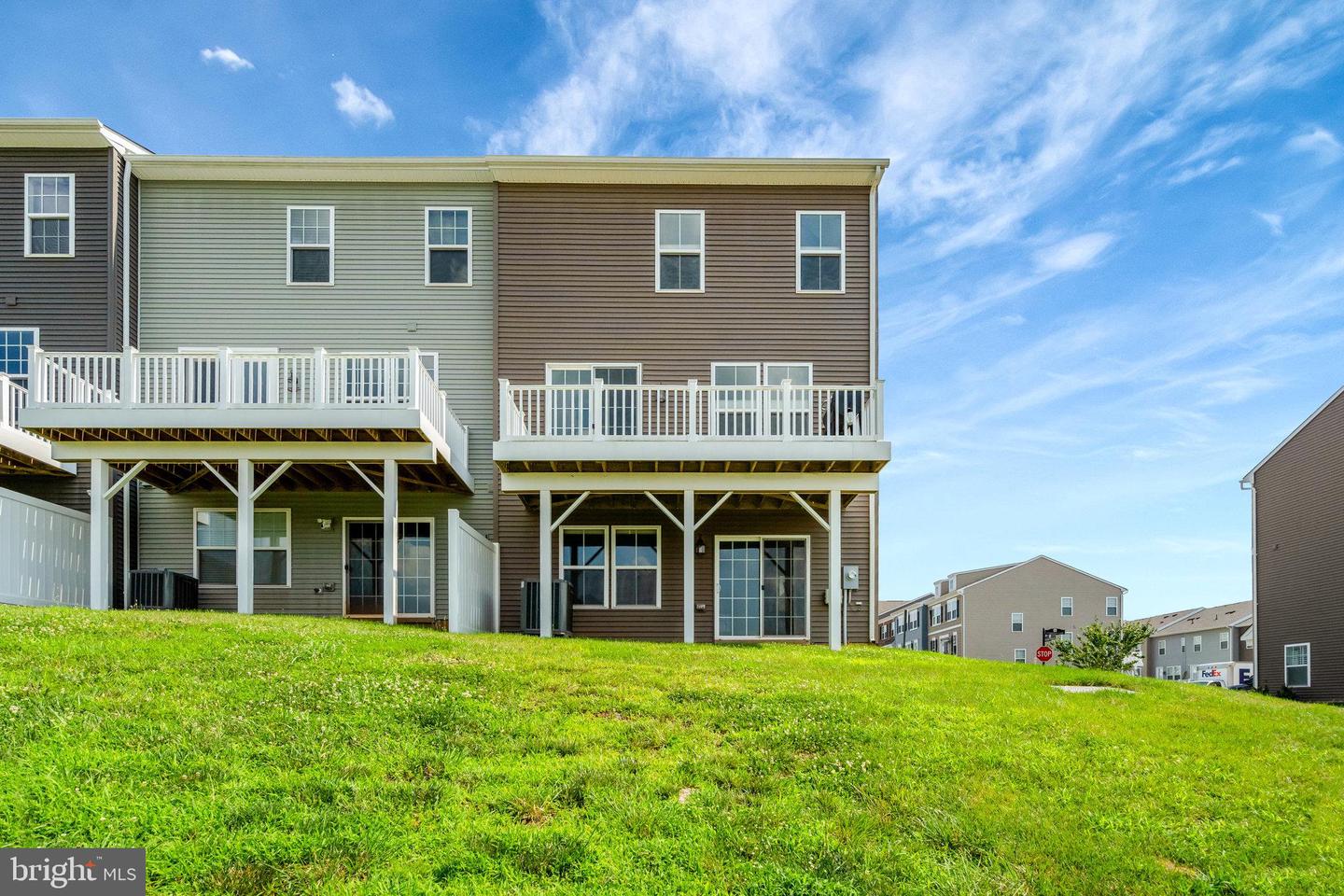 8664 UNDERHILL LN, MANASSAS, Virginia 20112, 4 Bedrooms Bedrooms, ,3 BathroomsBathrooms,Residential,For sale,8664 UNDERHILL LN,VAPW2099962 MLS # VAPW2099962