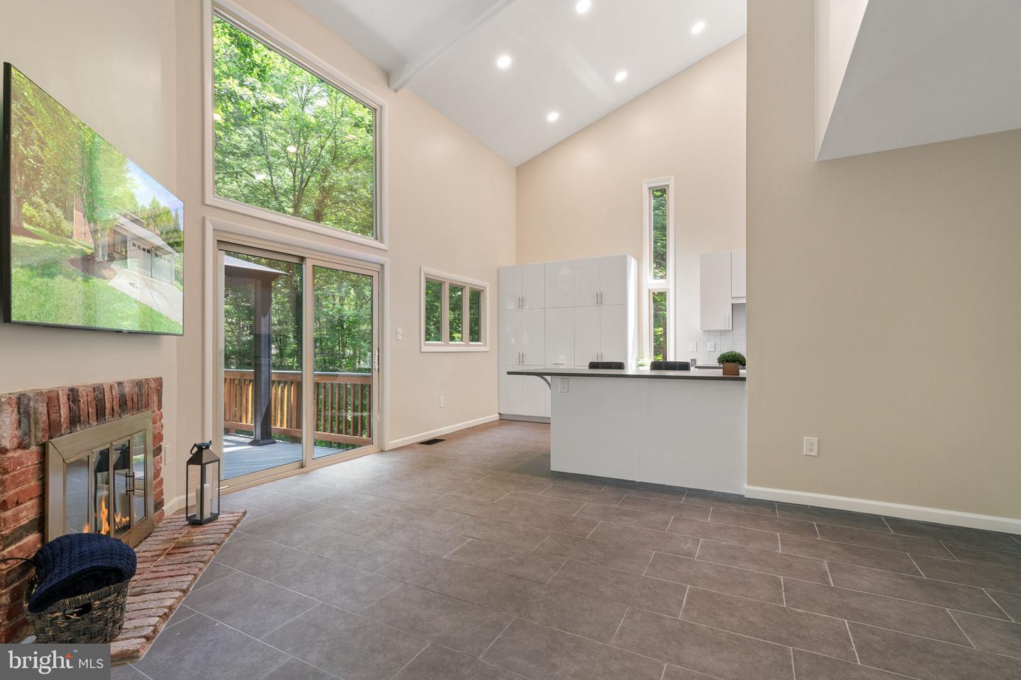 12302 MULBERRY CT, WOODBRIDGE, Virginia 22192, 4 Bedrooms Bedrooms, ,3 BathroomsBathrooms,Residential,For sale,12302 MULBERRY CT,VAPW2099990 MLS # VAPW2099990