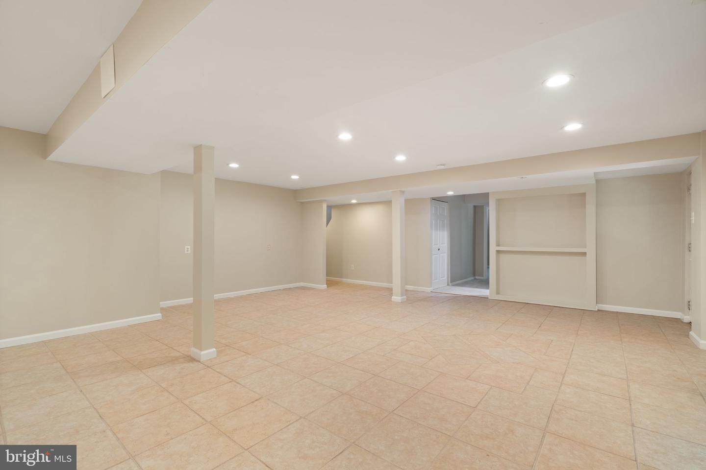 12302 MULBERRY CT, WOODBRIDGE, Virginia 22192, 4 Bedrooms Bedrooms, ,3 BathroomsBathrooms,Residential,For sale,12302 MULBERRY CT,VAPW2099990 MLS # VAPW2099990