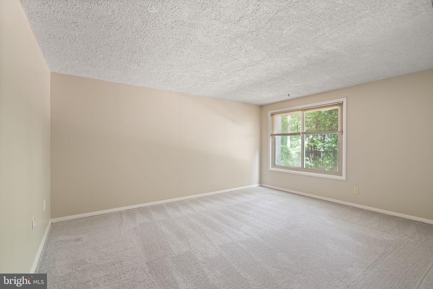 12302 MULBERRY CT, WOODBRIDGE, Virginia 22192, 4 Bedrooms Bedrooms, ,3 BathroomsBathrooms,Residential,For sale,12302 MULBERRY CT,VAPW2099990 MLS # VAPW2099990