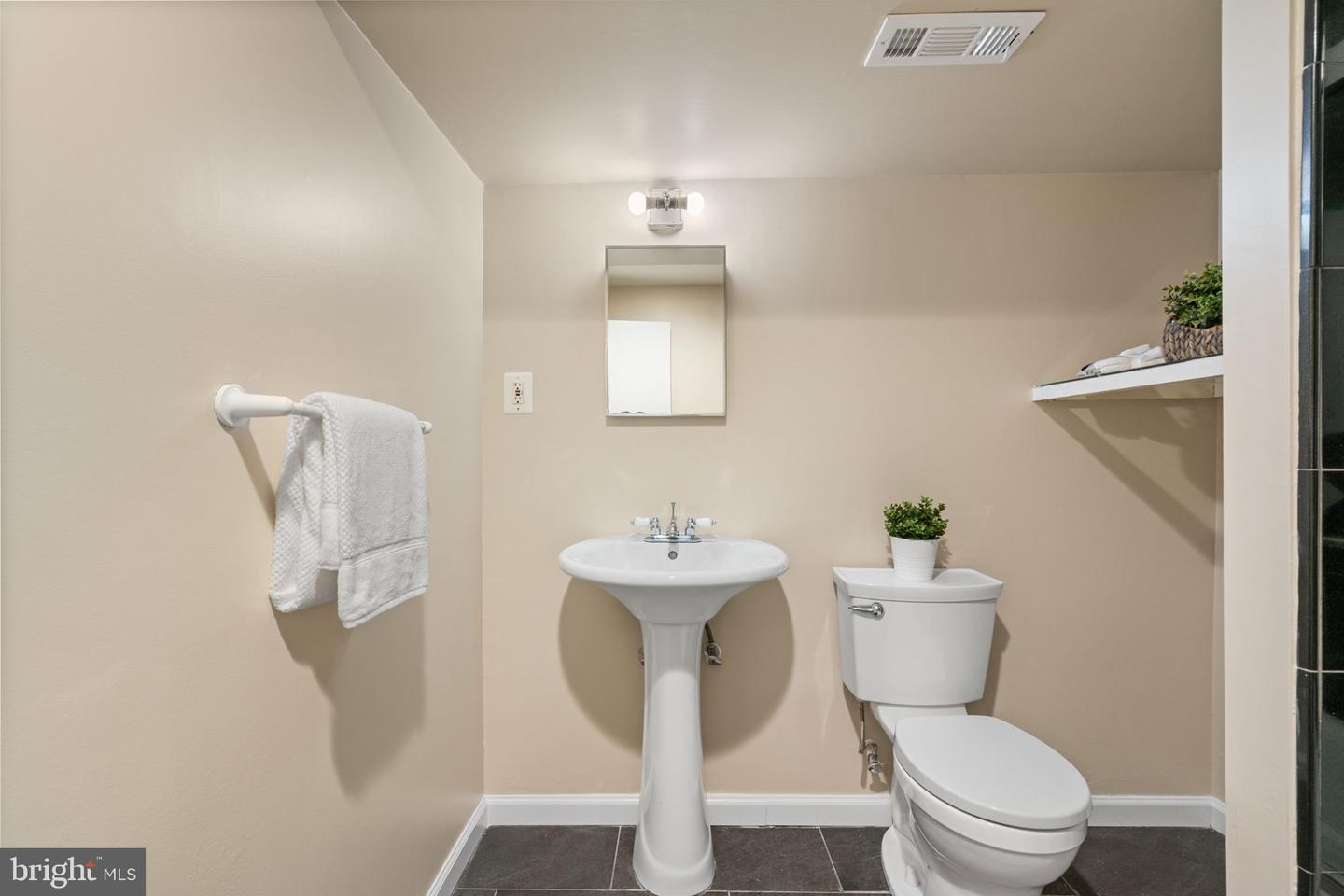 12302 MULBERRY CT, WOODBRIDGE, Virginia 22192, 4 Bedrooms Bedrooms, ,3 BathroomsBathrooms,Residential,For sale,12302 MULBERRY CT,VAPW2099990 MLS # VAPW2099990