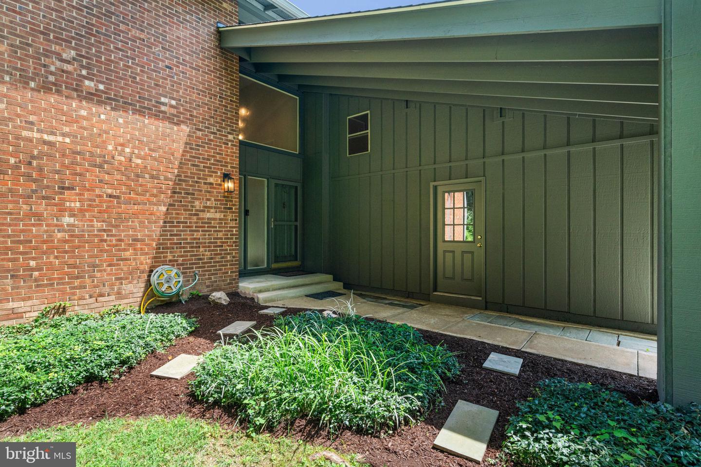 12302 MULBERRY CT, WOODBRIDGE, Virginia 22192, 4 Bedrooms Bedrooms, ,3 BathroomsBathrooms,Residential,For sale,12302 MULBERRY CT,VAPW2099990 MLS # VAPW2099990