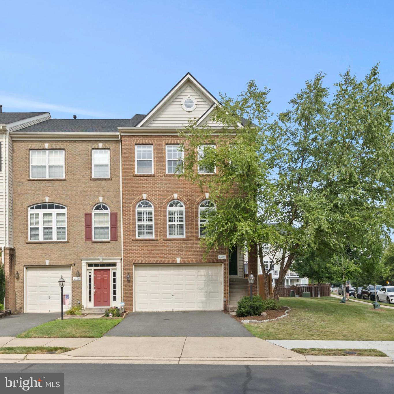 24687 KINGS CANYON SQ, ALDIE, Virginia 20105, 3 Bedrooms Bedrooms, ,2 BathroomsBathrooms,Residential,For sale,24687 KINGS CANYON SQ,VALO2103162 MLS # VALO2103162