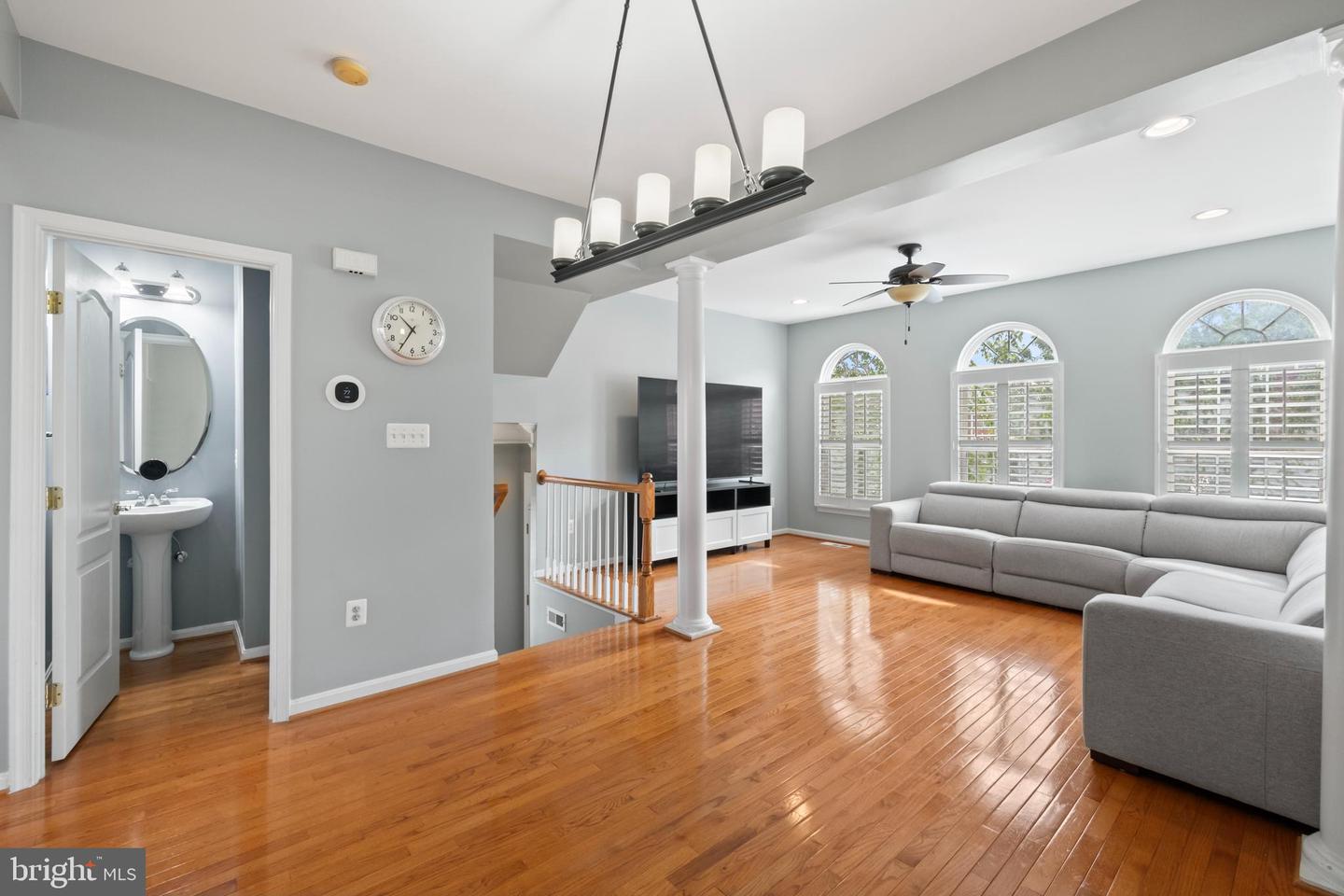 24687 KINGS CANYON SQ, ALDIE, Virginia 20105, 3 Bedrooms Bedrooms, ,2 BathroomsBathrooms,Residential,For sale,24687 KINGS CANYON SQ,VALO2103162 MLS # VALO2103162