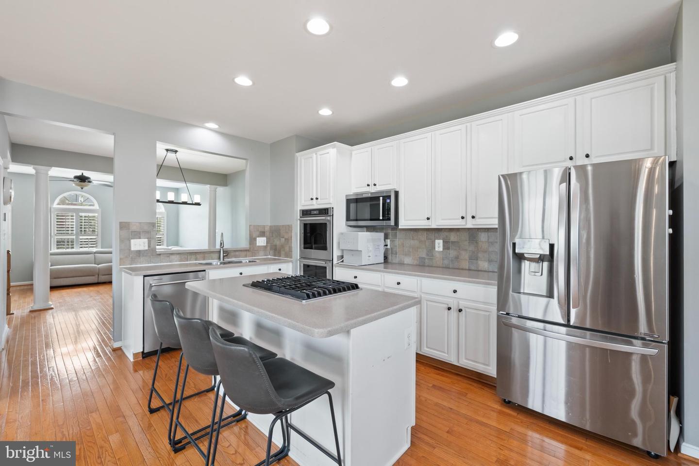 24687 KINGS CANYON SQ, ALDIE, Virginia 20105, 3 Bedrooms Bedrooms, ,2 BathroomsBathrooms,Residential,For sale,24687 KINGS CANYON SQ,VALO2103162 MLS # VALO2103162