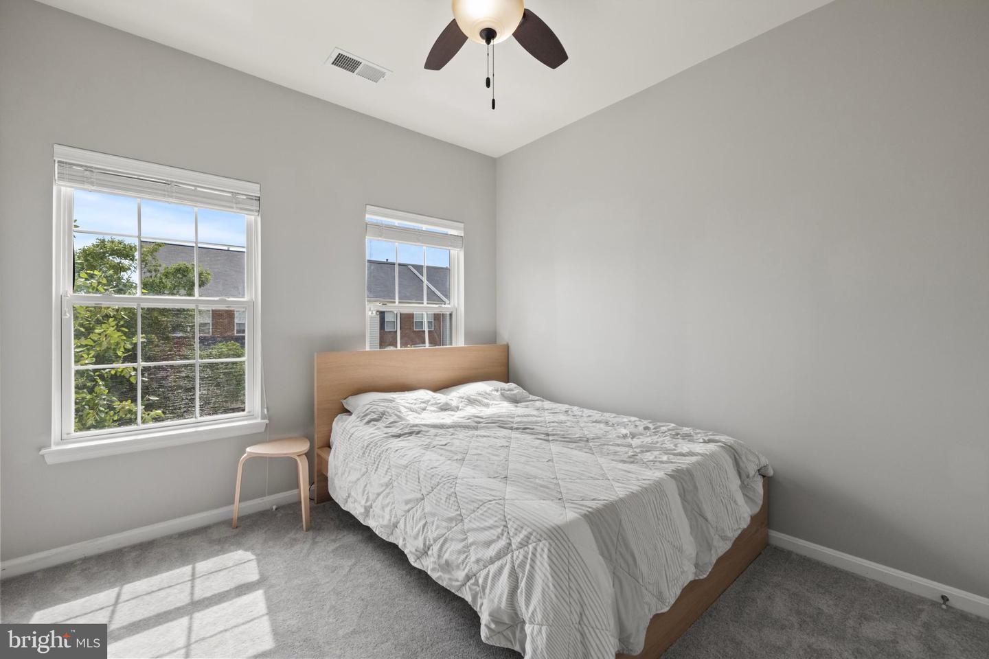 24687 KINGS CANYON SQ, ALDIE, Virginia 20105, 3 Bedrooms Bedrooms, ,2 BathroomsBathrooms,Residential,For sale,24687 KINGS CANYON SQ,VALO2103162 MLS # VALO2103162