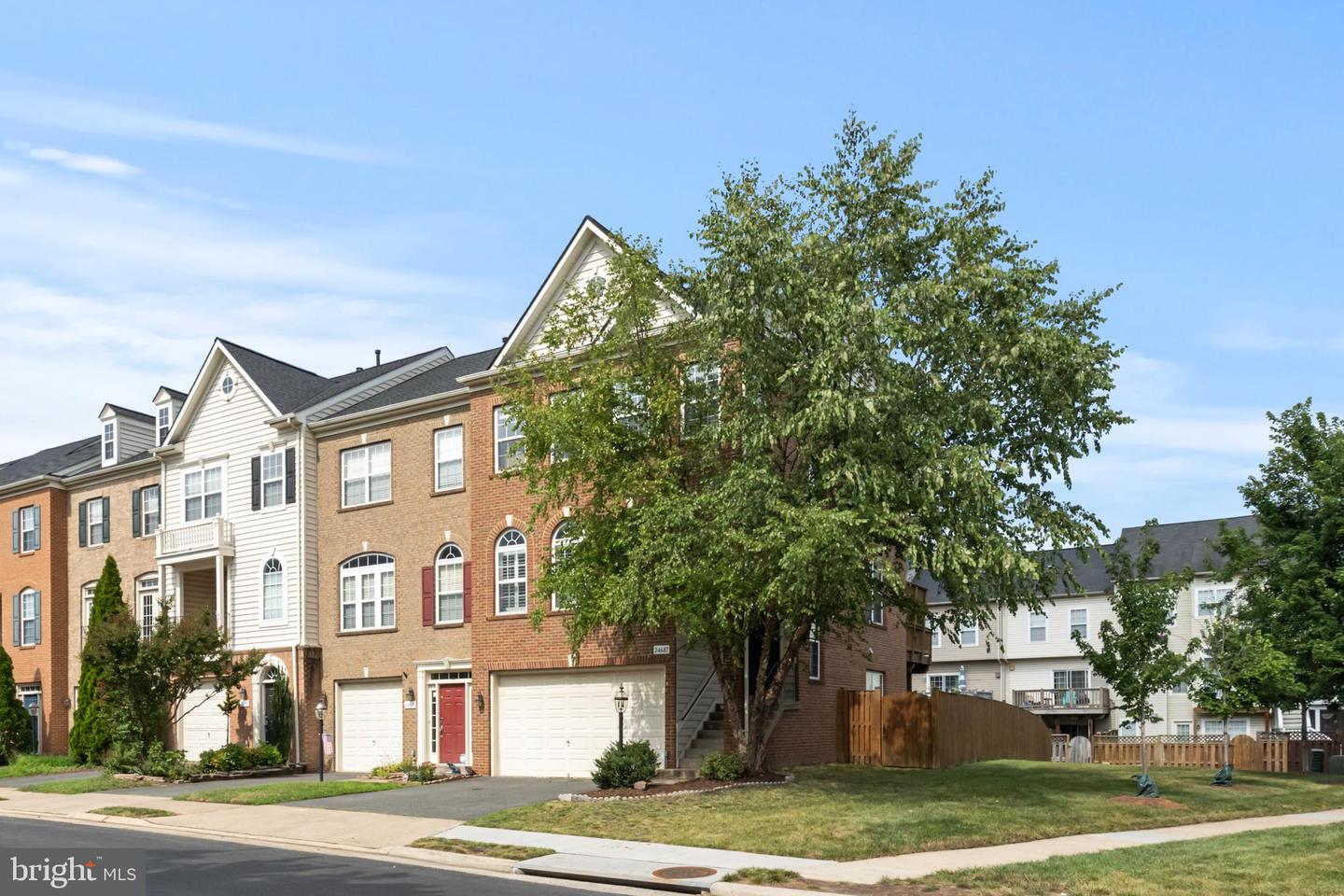 24687 KINGS CANYON SQ, ALDIE, Virginia 20105, 3 Bedrooms Bedrooms, ,2 BathroomsBathrooms,Residential,For sale,24687 KINGS CANYON SQ,VALO2103162 MLS # VALO2103162