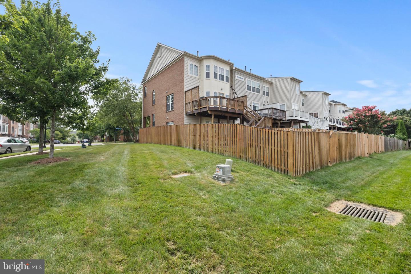 24687 KINGS CANYON SQ, ALDIE, Virginia 20105, 3 Bedrooms Bedrooms, ,2 BathroomsBathrooms,Residential,For sale,24687 KINGS CANYON SQ,VALO2103162 MLS # VALO2103162