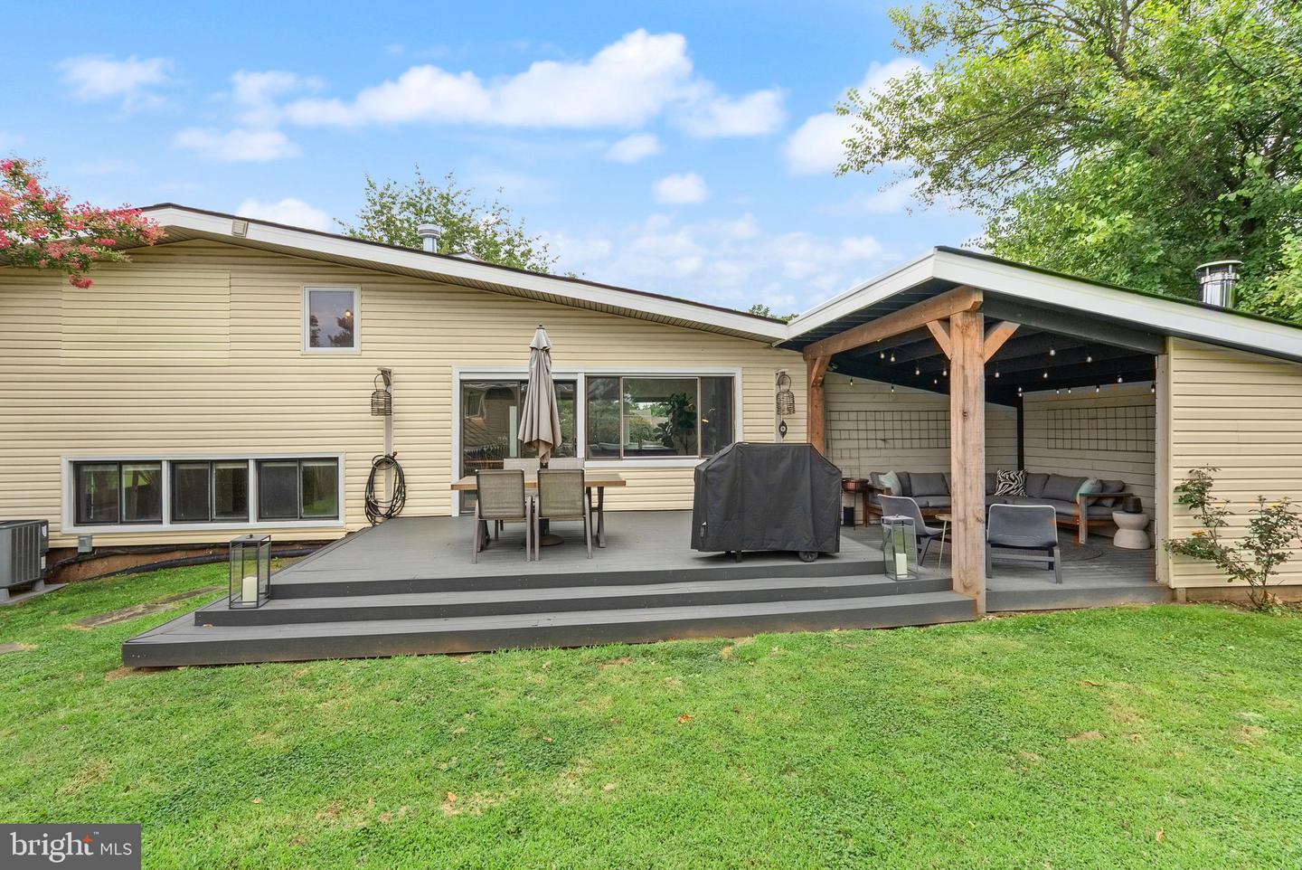 4208 JAVINS DR, ALEXANDRIA, Virginia 22310, 3 Bedrooms Bedrooms, ,2 BathroomsBathrooms,Residential,For sale,4208 JAVINS DR,VAFX2257616 MLS # VAFX2257616