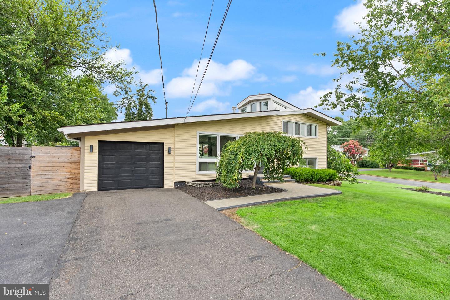 4208 JAVINS DR, ALEXANDRIA, Virginia 22310, 3 Bedrooms Bedrooms, ,2 BathroomsBathrooms,Residential,For sale,4208 JAVINS DR,VAFX2257616 MLS # VAFX2257616