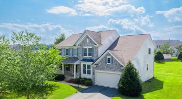 14612 BRIDLE CREEK RD, WOODBRIDGE, Virginia 22193, 5 Bedrooms Bedrooms, ,4 BathroomsBathrooms,Residential,For sale,14612 BRIDLE CREEK RD,VAPW2100024 MLS # VAPW2100024