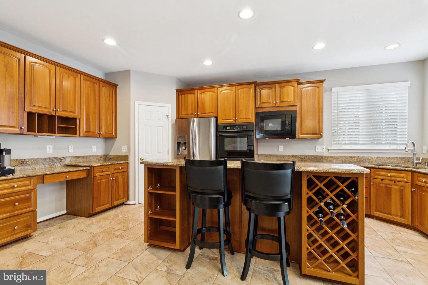24769 STONE PILLAR DR, ALDIE, Virginia 20105, 4 Bedrooms Bedrooms, ,3 BathroomsBathrooms,Residential,For sale,24769 STONE PILLAR DR,VALO2103196 MLS # VALO2103196