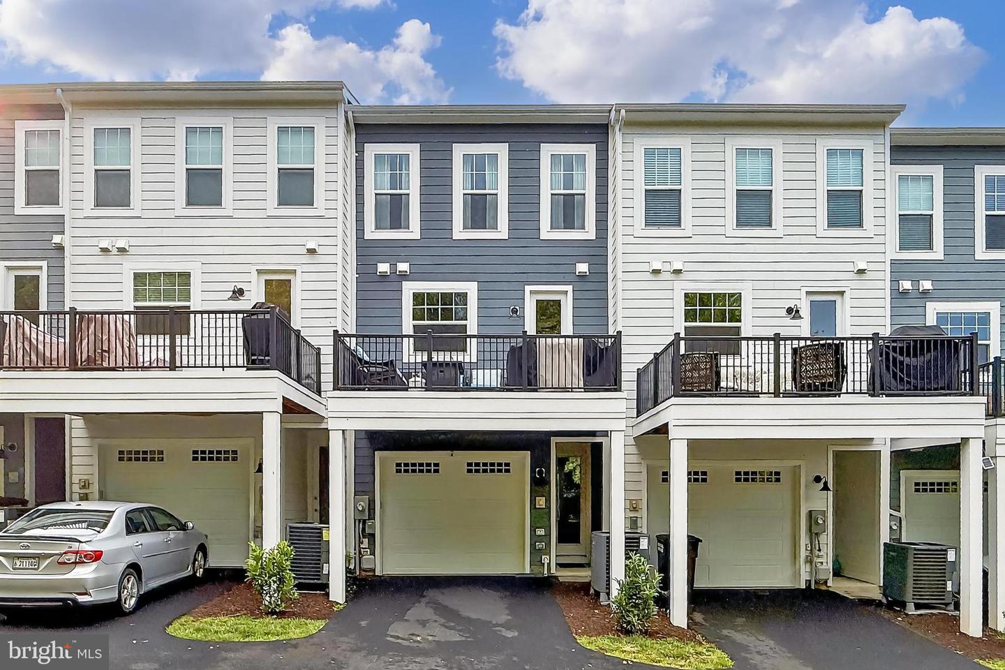 3573 STEPHENSONS HILL LN, MARSHALL, Virginia 20115, 3 Bedrooms Bedrooms, ,3 BathroomsBathrooms,Residential,For sale,3573 STEPHENSONS HILL LN,VAFQ2017632 MLS # VAFQ2017632