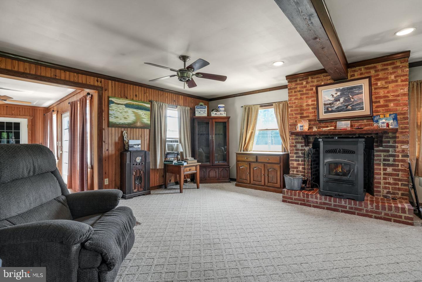 5324 DEEP HOLE RD, CHINCOTEAGUE ISLAND, Virginia 23336, 3 Bedrooms Bedrooms, ,1 BathroomBathrooms,Residential,For sale,5324 DEEP HOLE RD,VAAC2002108 MLS # VAAC2002108