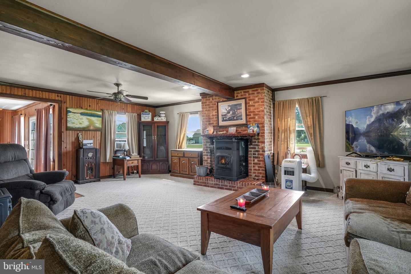 5324 DEEP HOLE RD, CHINCOTEAGUE ISLAND, Virginia 23336, 3 Bedrooms Bedrooms, ,1 BathroomBathrooms,Residential,For sale,5324 DEEP HOLE RD,VAAC2002108 MLS # VAAC2002108