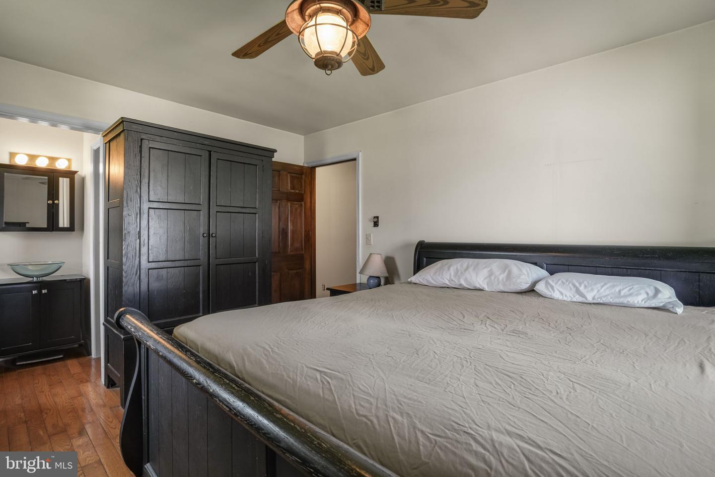 5324 DEEP HOLE RD, CHINCOTEAGUE ISLAND, Virginia 23336, 3 Bedrooms Bedrooms, ,1 BathroomBathrooms,Residential,For sale,5324 DEEP HOLE RD,VAAC2002108 MLS # VAAC2002108
