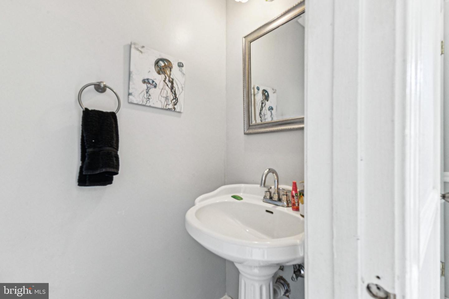 1422 FLAGSHIP DR, WOODBRIDGE, Virginia 22192, 4 Bedrooms Bedrooms, ,3 BathroomsBathrooms,Residential,For sale,1422 FLAGSHIP DR,VAPW2100122 MLS # VAPW2100122